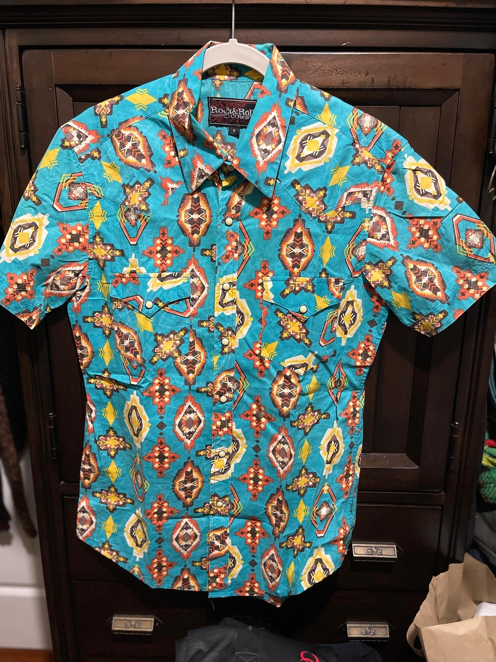Rock & Roll Cowgirl Turquoise Short Sleeve Aztec Print Shirt SMALL